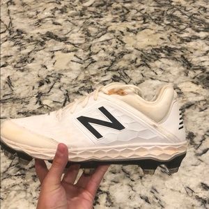 New Balance Molded Baseball Cleats